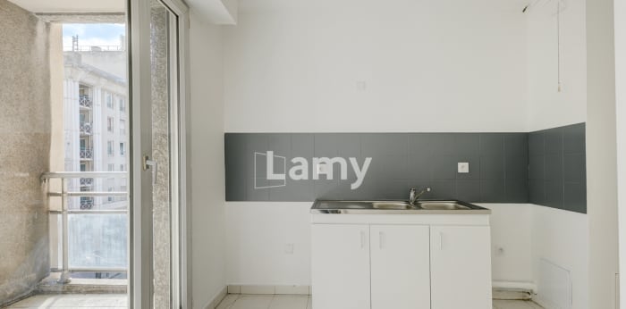Image 6 sur 16 - Appartement  ·  Vente · Marseille 08 (13008) · 3 pièces · 64m²