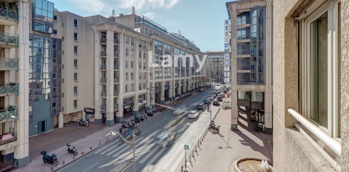 Image 8 sur 16 - Appartement  ·  Vente · Marseille 08 (13008) · 3 pièces · 64m²
