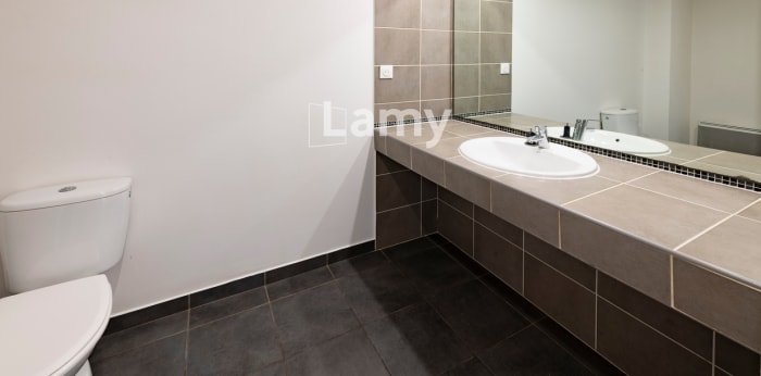 Image 6 sur 9 - Appartement  ·  Vente · Nice (06300) · 2 pièces · 40m²