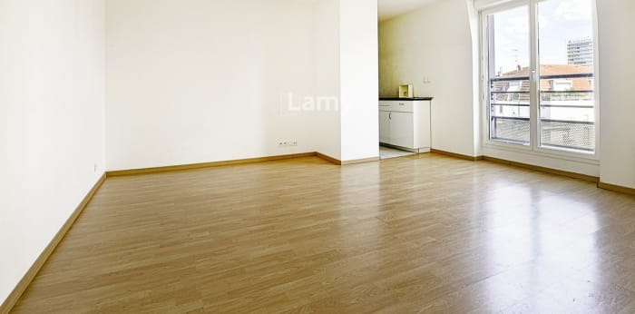 Image 2 sur 9 - Appartement  ·  Vente · St Louis (68300) · 3 pièces · 53m²