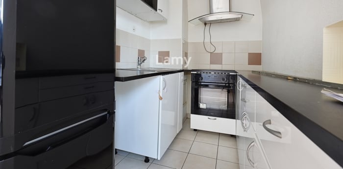 Image 4 sur 9 - Appartement  ·  Vente · St Louis (68300) · 3 pièces · 53m²