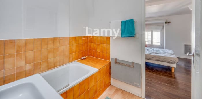 Image 8 sur 9 - Appartement  ·  Vente · Bordeaux (33000) · 3 pièces · 55m²