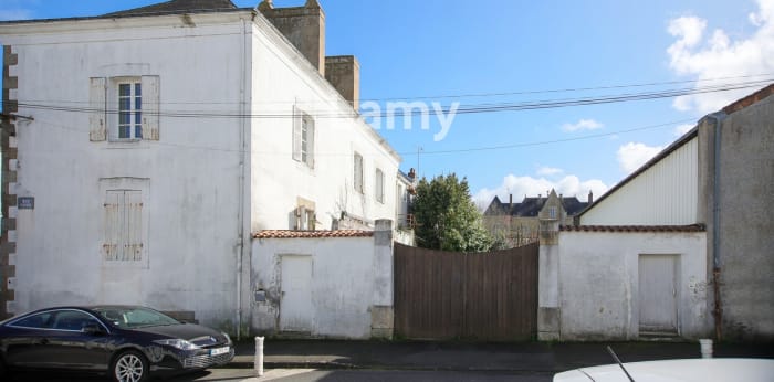Image 5 sur 14 - Maison/villa  ·  Vente · La Roche Sur Yon (85000) · 10 pièces · 520m²