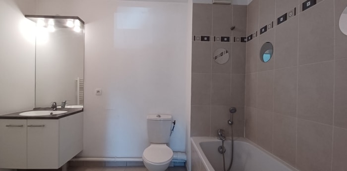 Image 6 sur 11 - Appartement  ·  Vente · Avignon (84000) · 2 pièces · 37m²