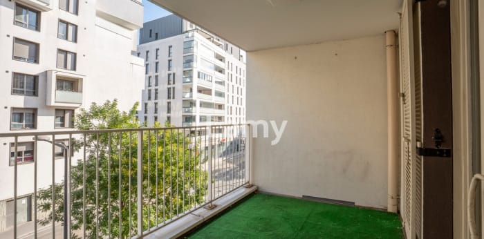 Image 3 sur 9 - Appartement  ·  Vente · Lyon 08 (69008) · 3 pièces · 66m²