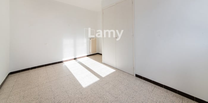 Image 11 sur 13 - Appartement  ·  Vente · Salon De Provence (13300) · 5 pièces · 87m²