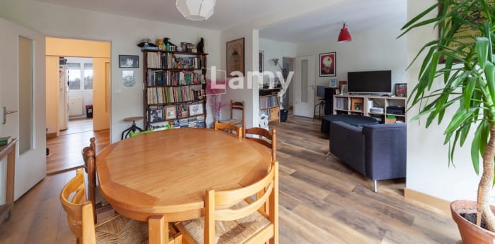 Image 2 sur 11 - Appartement  ·  Vente · Besancon (25000) · 5 pièces · 96m²