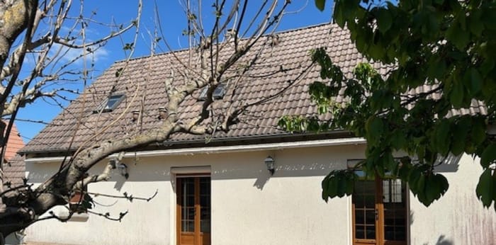 Image 14 sur 16 - Maison/villa  ·  Vente · Laroche St Cydroine (89400) · 9 pièces · 181m²