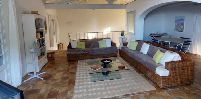 Image 7 sur 19 - Maison/villa  ·  Vente · La Croix Valmer (83420) · 5 pièces · 200m²