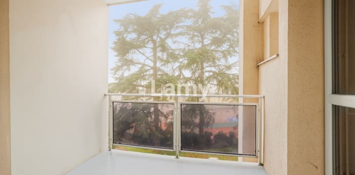 Image 2 sur 9 - Appartement  ·  Vente · Ste Foy Les Lyon (69110) · 3 pièces · 82m²