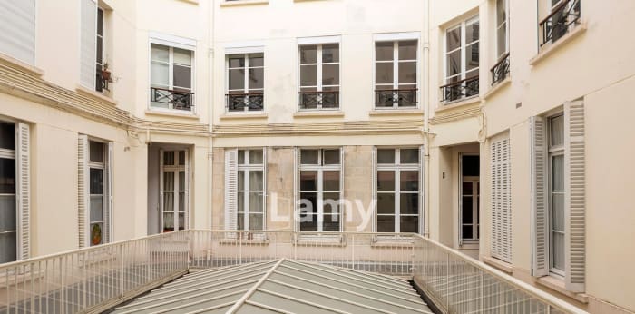 Image 10 sur 11 - Appartement  ·  Vente · Paris (75004) · 2 pièces · 55m²