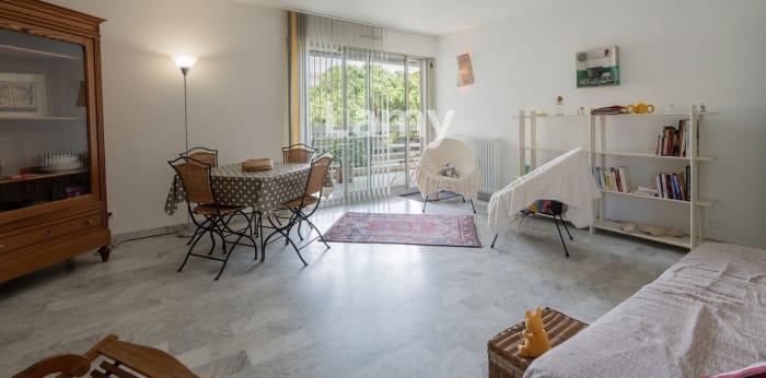 Image 2 sur 6 - Appartement  ·  Vente · Antibes (06160) · 3 pièces · 75m²