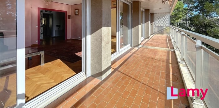 Image 6 sur 12 - Appartement  ·  Vente · Aix En Provence (13090) · 6 pièces · 124m²