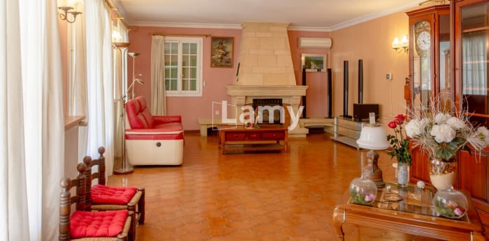 Image 8 sur 9 - Maison/villa  ·  Vente · Miramas (13140) · 6 pièces · 153m²