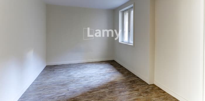 Image 7 sur 9 - Appartement  ·  Vente · Clermont Ferrand (63000) · 2 pièces · 49m²