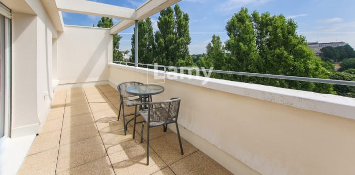 Image 2 sur 13 - Appartement  ·  Vente · La Roche Sur Yon (85000) · 2 pièces · 42m²