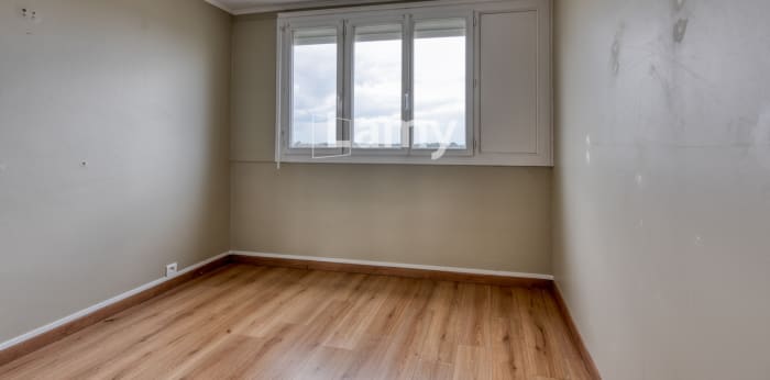 Image 5 sur 11 - Appartement  ·  Vente · Merignac (33700) · 4 pièces · 84m²