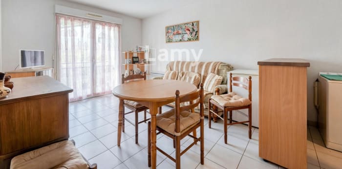 Image 1 sur 5 - Appartement  ·  Vente · Cavignac (33240) · 2 pièces · 40m²