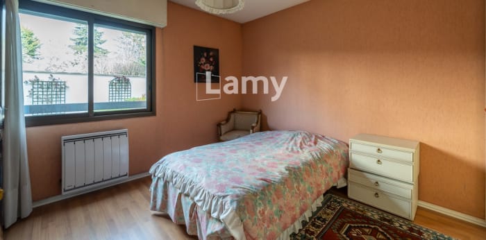Image 10 sur 13 - Appartement  ·  Vente · Bourg La Reine (92340) · 4 pièces · 92m²