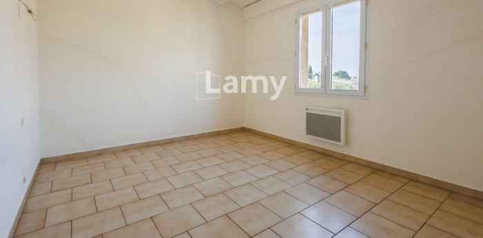 Image 10 sur 13 - Maison/villa  ·  Vente · Orange (84100) · 5 pièces · 107m²