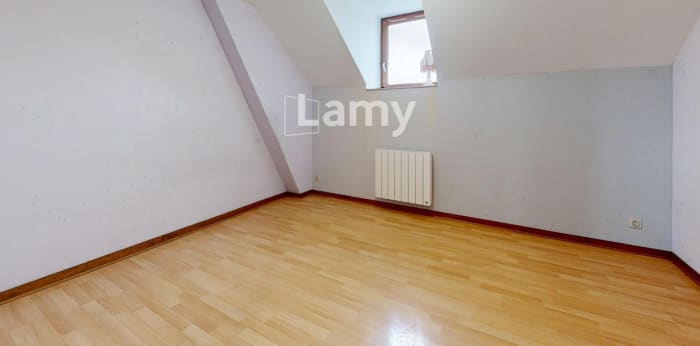 Image 2 sur 8 - Appartement  ·  Vente · Vesoul (70000) · 2 pièces · 52m²