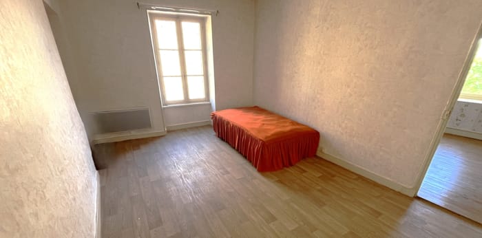 Image 8 sur 14 - Maison/villa  ·  Vente · Montpeyroux (63114) · 5 pièces · 95m²
