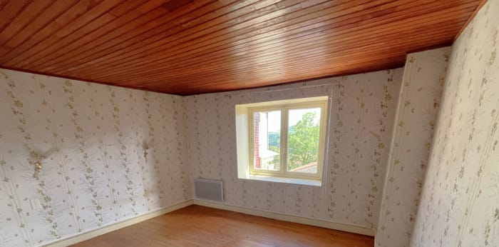 Image 6 sur 14 - Maison/villa  ·  Vente · Montpeyroux (63114) · 5 pièces · 95m²