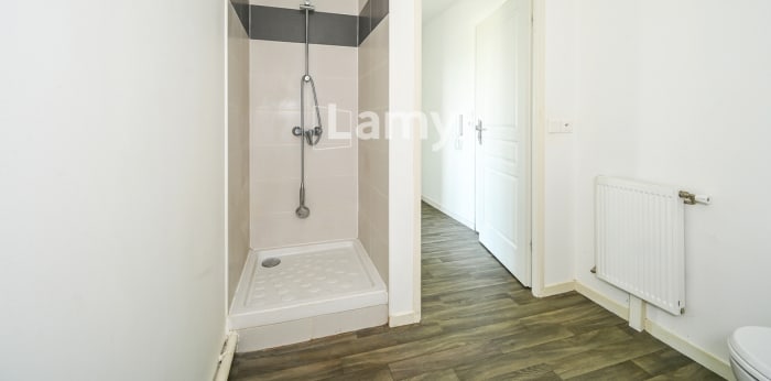 Image 9 sur 17 - Appartement  ·  Vente · St Jean De La Ruelle (45140) · 2 pièces · 42m²