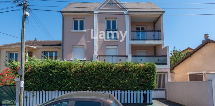 Image 1 sur 12 - Appartement  ·  Vente · Sevran (93270) · 2 pièces · 49m²