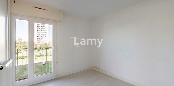 Image 7 sur 11 - Appartement  ·  Vente · Angouleme (16000) · 3 pièces · 67m²