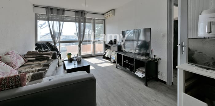Image 2 sur 10 - Appartement  ·  Vente · Nimes (30000) · 2 pièces · 35m²