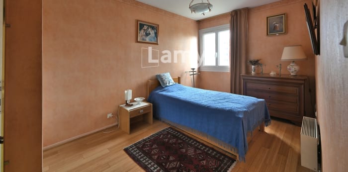 Image 11 sur 14 - Appartement  ·  Vente · Nimes (30000) · 5 pièces · 97m²