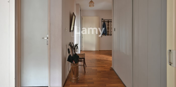 Image 9 sur 14 - Appartement  ·  Vente · Nimes (30000) · 5 pièces · 97m²