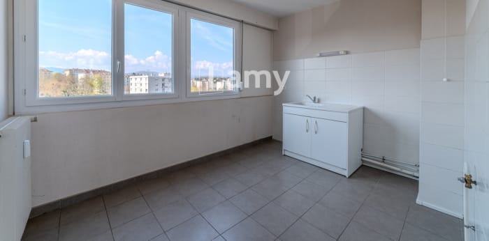Image 5 sur 9 - Appartement  ·  Vente · Villefranche Sur Saone (69400) · 4 pièces · 79m²