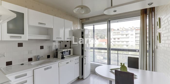 Image 3 sur 6 - Appartement  ·  Vente · Chamalieres (63400) · 3 pièces · 82m²