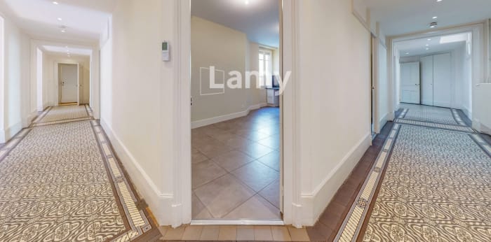 Image 12 sur 14 - Appartement  ·  Vente · Grenoble (38000) · 7 pièces · 212m²