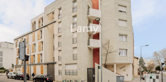 Image 1 sur 11 - Appartement  ·  Vente · Villeurbanne (69100) · 1 pièce · 18m²