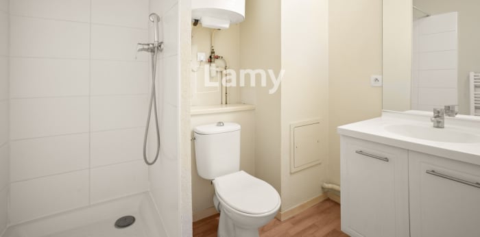 Image 7 sur 11 - Appartement  ·  Vente · Villeurbanne (69100) · 1 pièce · 18m²