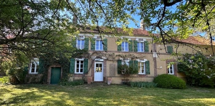 Image 1 sur 19 - Maison/villa  ·  Vente · Lindry (89240) · 6 pièces · 185m²