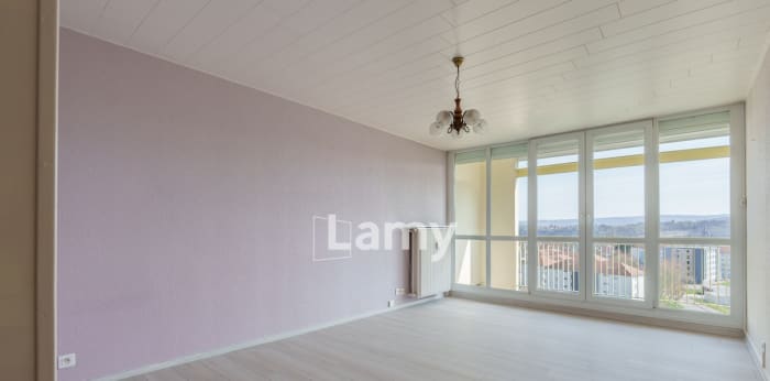 Image 1 sur 10 - Appartement  ·  Vente · Valentigney (25700) · 3 pièces · 68m²