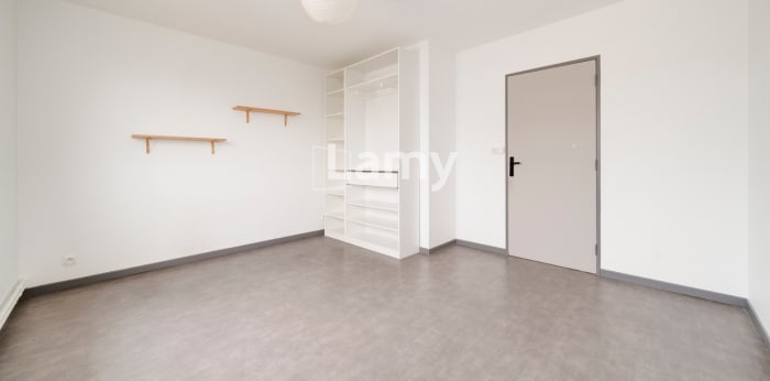 Image 13 sur 14 - Appartement  ·  Vente · Vandoeuvre Les Nancy (54500) · 3 pièces · 80m²
