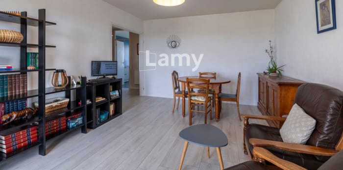Image 6 sur 12 - Appartement  ·  Vente · La Rochelle (17000) · 5 pièces · 100m²