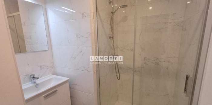 Image 11 sur 14 - Appartement  ·  Vente · Nantes (44000) · 5 pièces · 133m²