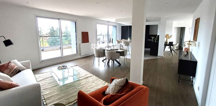 Image 8 sur 14 - Appartement  ·  Vente · Nantes (44000) · 5 pièces · 133m²