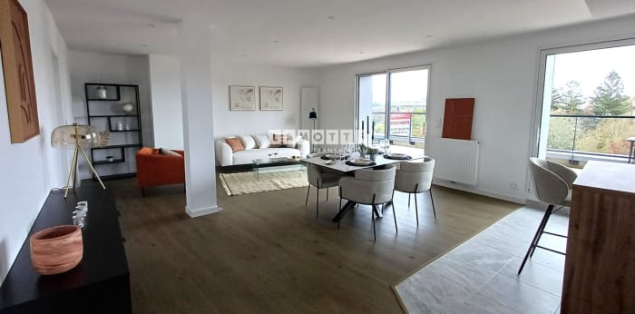 Image 3 sur 14 - Appartement  ·  Vente · Nantes (44000) · 5 pièces · 133m²