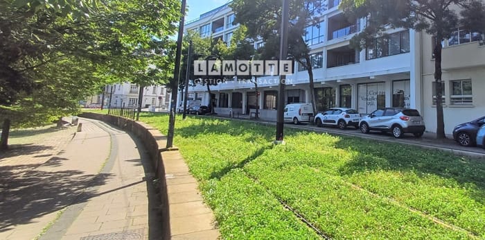 Image 13 sur 14 - Appartement  ·  Vente · Nantes (44000) · 5 pièces · 133m²