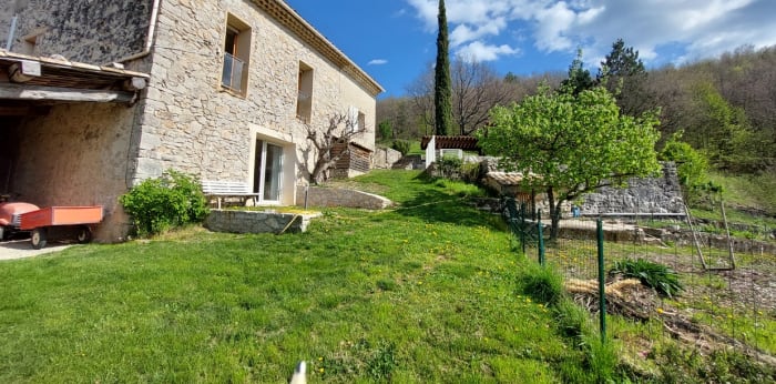 Image 6 sur 16 - Maison/villa  ·  Vente · Sisteron (04200) · 7 pièces · 180m²