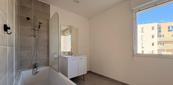 Image 7 sur 7 - Maison/villa  ·  Vente · Chartres De Bretagne (35131) · 4 pièces · 86m²