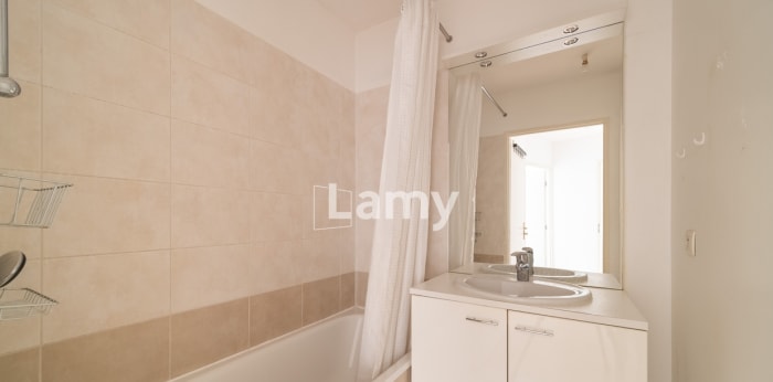 Image 6 sur 8 - Appartement  ·  Vente · St Louis (68300) · 3 pièces · 50m²