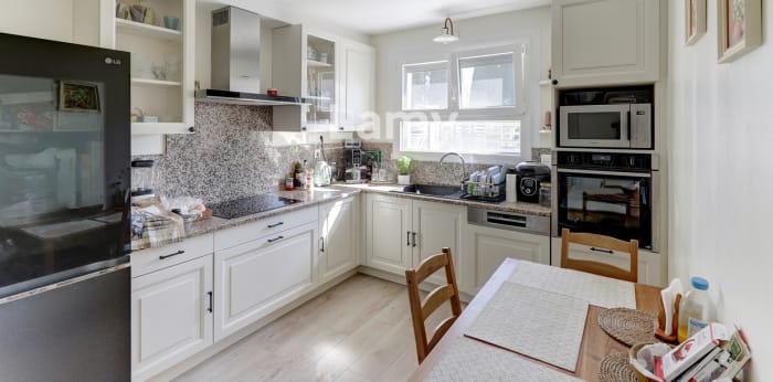 Image 3 sur 11 - Maison/villa  ·  Vente · Clermont Ferrand (63100) · 5 pièces · 115m²